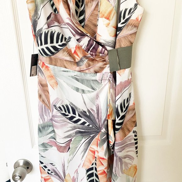 Guess By Marciano Desert Palm Wrap Dress New with Tags Size S - Picture 9 of 11